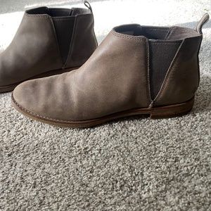Sperry Leather Booties *barely worn